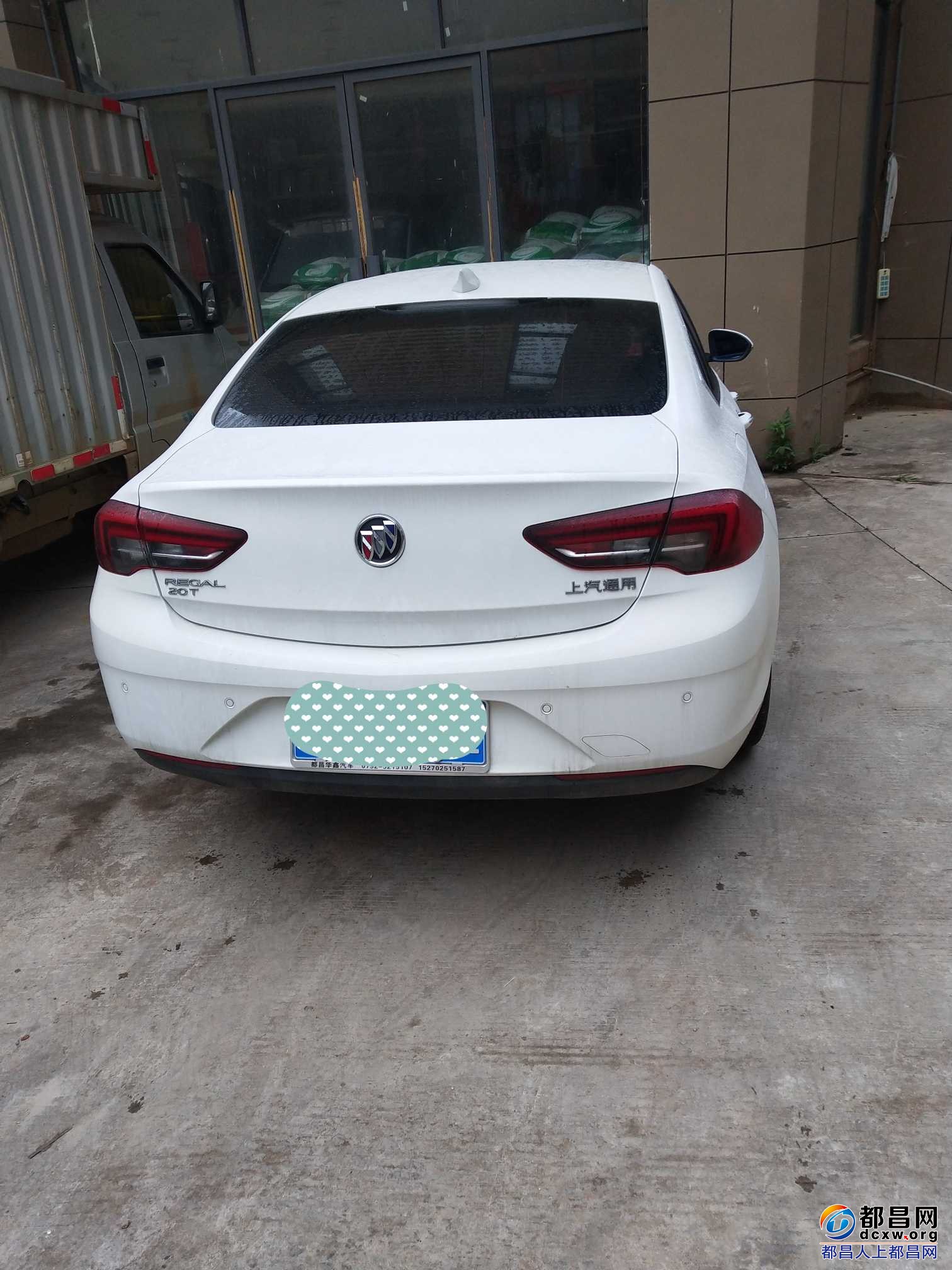 122353fg1cgggutu7wt335.jpg