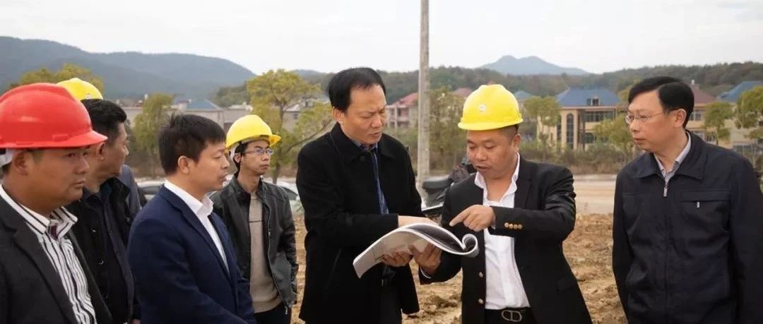 县委书记肖立新深入工业园区调度重点项目建设